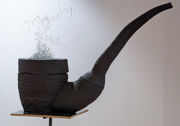 Veronika Meier, Dat is keen Piep, 2026, Keramik, 100x170x50 cm